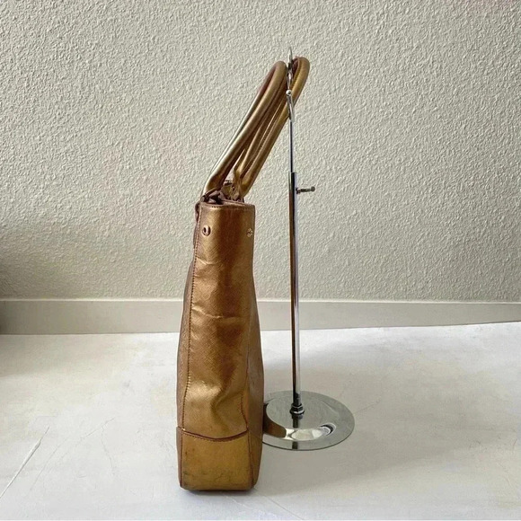 Tory Burch Robinson Gold Metallic Saffiano Mirror Tote Purse - Picture 3 of 15